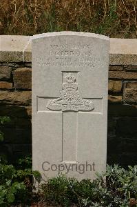 Templeux-Le-Guerard British Cemetery - Gibbons, J