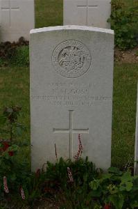 Templeux-Le-Guerard British Cemetery - Goss, N H