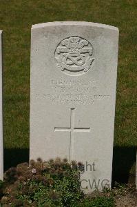 Templeux-Le-Guerard British Cemetery - Grace, Mervyn Bruce