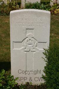 Templeux-Le-Guerard British Cemetery - Hambling, Charles B.