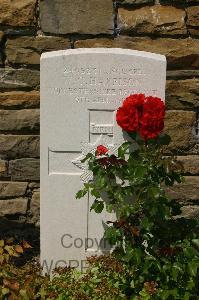 Templeux-Le-Guerard British Cemetery - Harrison, W C