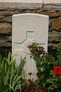 Templeux-Le-Guerard British Cemetery - Hartwell, F