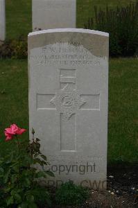 Templeux-Le-Guerard British Cemetery - Hemming, Francis William