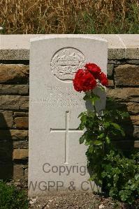 Templeux-Le-Guerard British Cemetery - Hobson, E