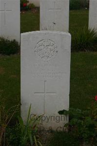 Templeux-Le-Guerard British Cemetery - Hoey, J