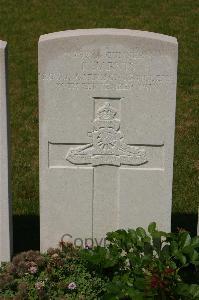 Templeux-Le-Guerard British Cemetery - Jarvis, T