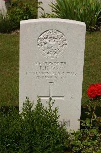 Templeux-Le-Guerard British Cemetery - Kenny, P