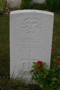 Templeux-Le-Guerard British Cemetery - Kenny, Thomas