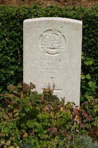 Templeux-Le-Guerard British Cemetery - King, L H