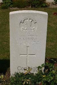 Templeux-Le-Guerard British Cemetery - Lessels, W