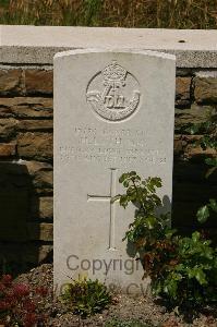 Templeux-Le-Guerard British Cemetery - Lyth, Henry