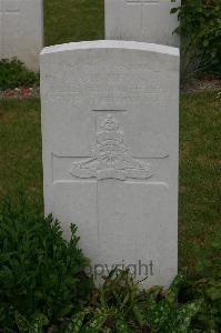 Templeux-Le-Guerard British Cemetery - McKenna, William