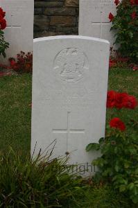 Templeux-Le-Guerard British Cemetery - McKenzie, C