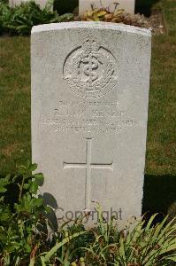 Templeux-Le-Guerard British Cemetery - McKenzie, R J