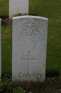 Templeux-Le-Guerard British Cemetery - McQuade, P