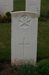Templeux-Le-Guerard British Cemetery - Mills, C
