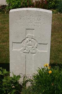 Templeux-Le-Guerard British Cemetery - Mitchell, C