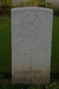 Templeux-Le-Guerard British Cemetery - Morris, J