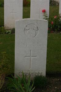 Templeux-Le-Guerard British Cemetery - Mortimer, O T