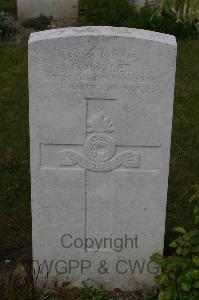 Templeux-Le-Guerard British Cemetery - Moyler, G