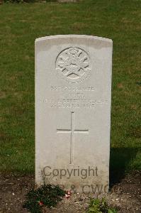 Templeux-Le-Guerard British Cemetery - Peel, W