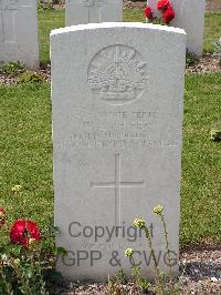 Templeux-Le-Guerard British Cemetery - Phifer, William Edward