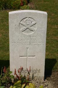 Templeux-Le-Guerard British Cemetery - Powell, Cyril George