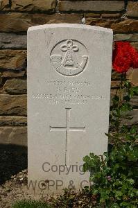 Templeux-Le-Guerard British Cemetery - Ridd, S