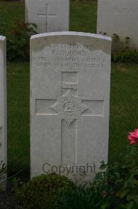 Templeux-Le-Guerard British Cemetery - Rodney, Frank