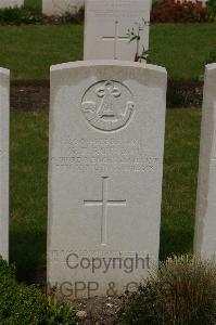 Templeux-Le-Guerard British Cemetery - Rowland, Gilbert Frank