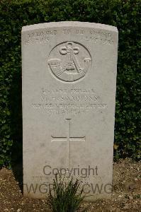 Templeux-Le-Guerard British Cemetery - Sammons, M H