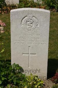 Templeux-Le-Guerard British Cemetery - Seal, Frank