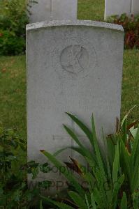 Templeux-Le-Guerard British Cemetery - Smith, F M