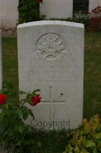 Templeux-Le-Guerard British Cemetery - Stevens, H