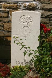 Templeux-Le-Guerard British Cemetery - Swan, E