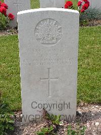 Templeux-Le-Guerard British Cemetery - Tapp, Herbert