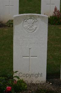 Templeux-Le-Guerard British Cemetery - Thomson, Cyril Ground