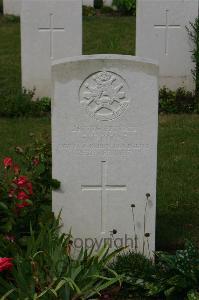 Templeux-Le-Guerard British Cemetery - Thorne, F