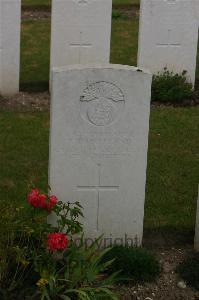 Templeux-Le-Guerard British Cemetery - Thriepland, T