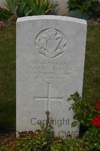 Templeux-Le-Guerard British Cemetery - Tobin, J