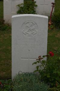 Templeux-Le-Guerard British Cemetery - Vance, W