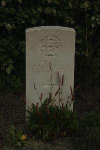 Vermelles British Cemetery - Allbright, Albert