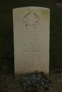 Vermelles British Cemetery - Allen, F