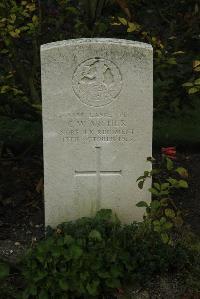Vermelles British Cemetery - Archer, C W