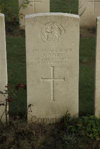 Vermelles British Cemetery - Armes, A