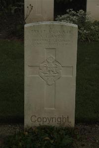 Vermelles British Cemetery - Avis, A T