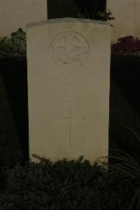 Vermelles British Cemetery - Aylott, Edward