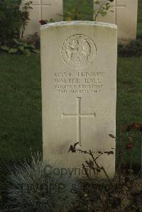 Vermelles British Cemetery - Balls, Walter