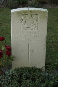 Vermelles British Cemetery - Barker, W