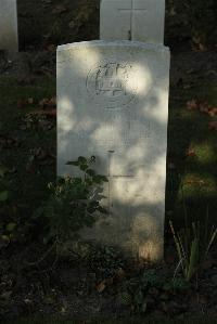 Vermelles British Cemetery - Batley, P